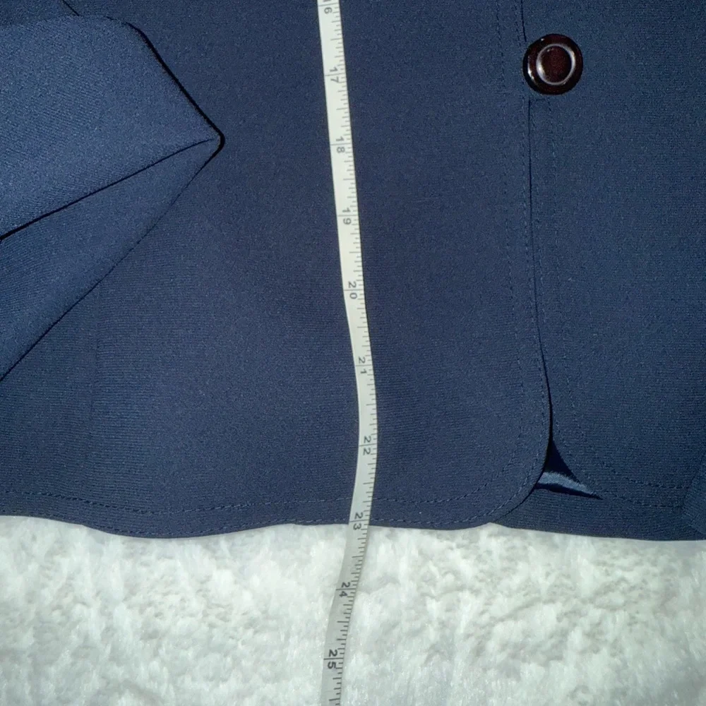 2 x 20$ Evan Picone Women's Navy Blazer with Brown Buttons Size 14